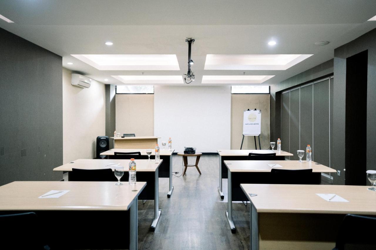 โรงแรมกัลยา บันดุง ภายนอก รูปภาพ